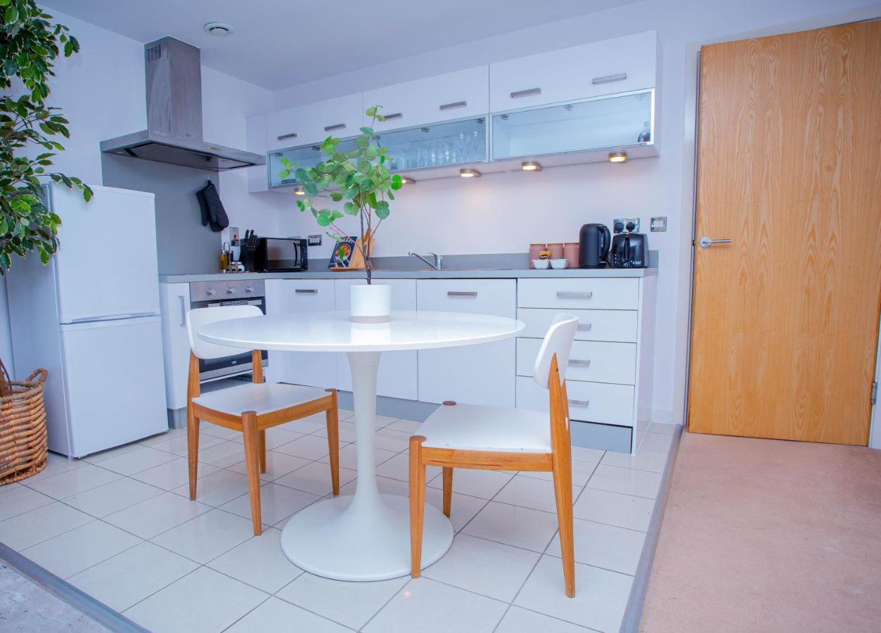 Appartement Nest Easy - Alpha House à Northampton Extérieur photo